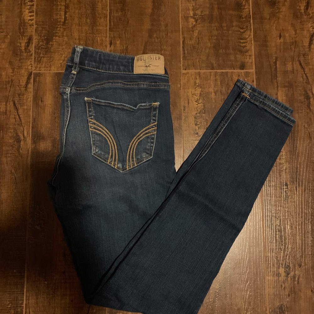 Two pairs of hollister jeans 7R